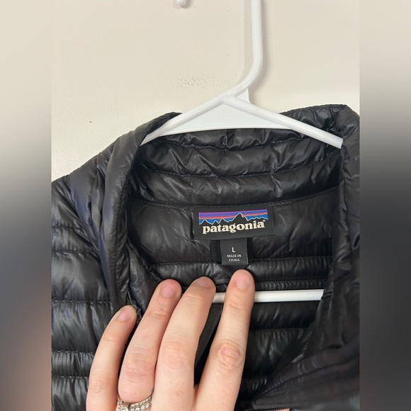 NWOT Patagonia Ultralight Down Hoodie Jacket - Women's - Picture 6 of 7